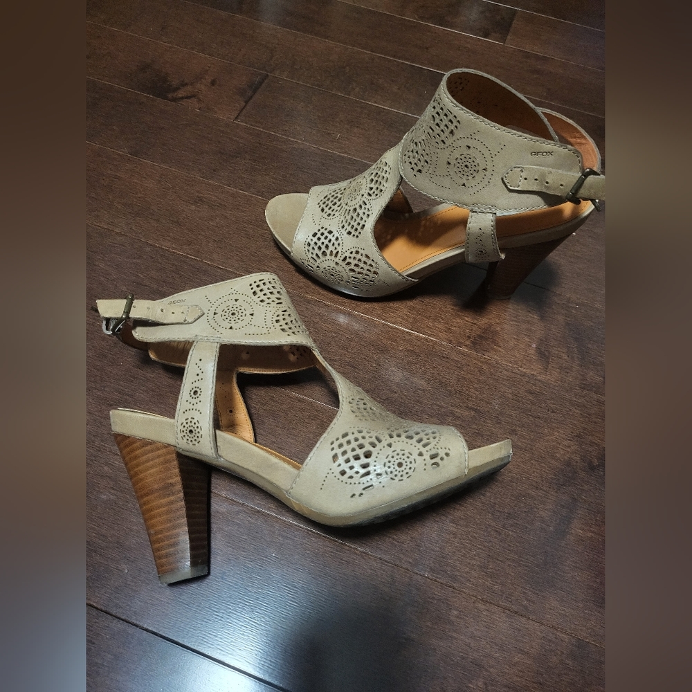 GEOX sandals size 9